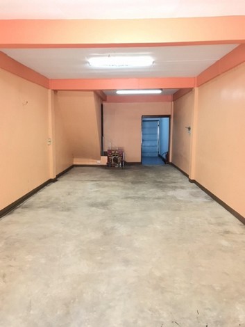 ขาย/ให้เช่าตึกแถว 3ชั้น อยู่หน้าหมู่บ้านชิดชล ถ.จรัญสนิทวงศ์ 13 ทำเลติดถนนบางแวก  กรุงเทพฯ 