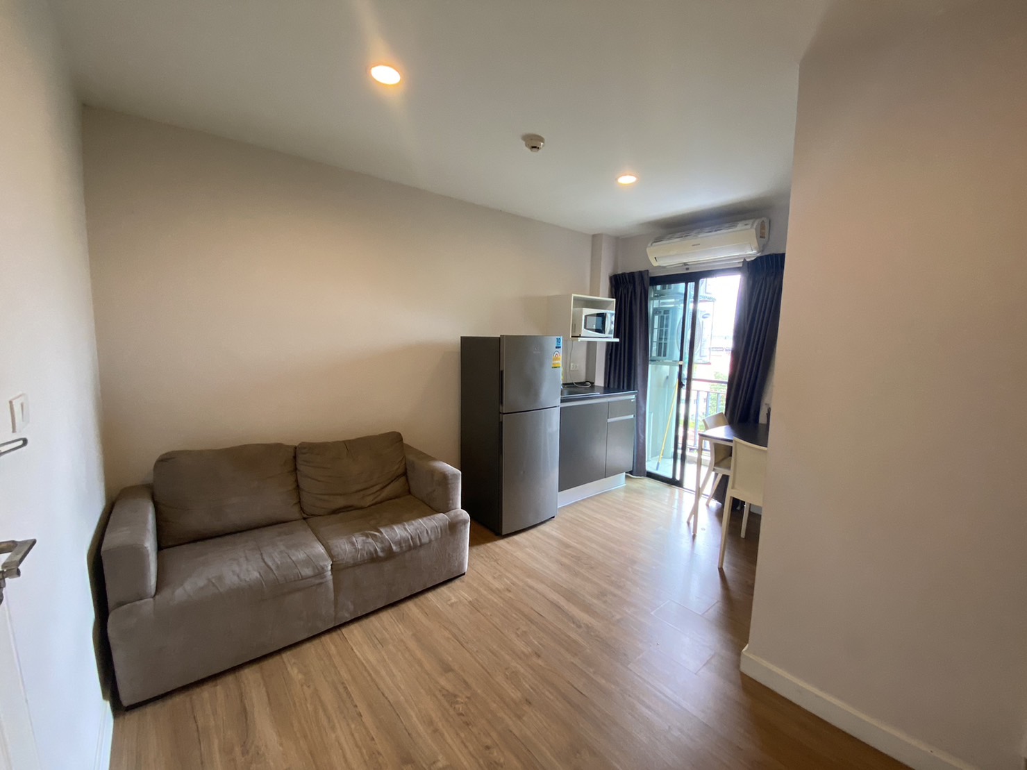 ขายคอนโดฮอลล์มาร์ค งามวงศ์วาน ห้องสวยพร้อมอยู่  ทำเลดี จ.นนทบุรี