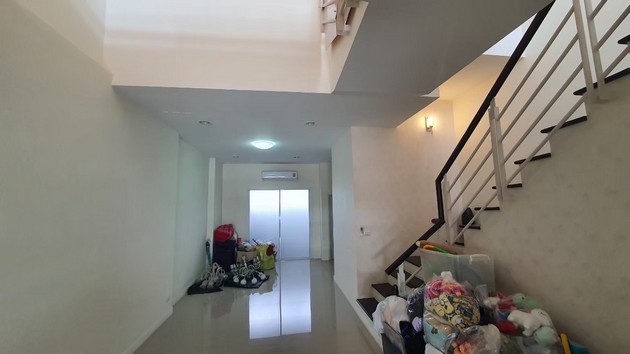 ขายทาวน์โฮม โฮมออฟฟิศ 3 ชั้น โครงการพรีเมี่ยมเพลส เอกมัย-รามอินทรา ติดเลียบด่วน ใกล้จุดขึ้นลงทางด่วนเอกมัยรามอินทรา 