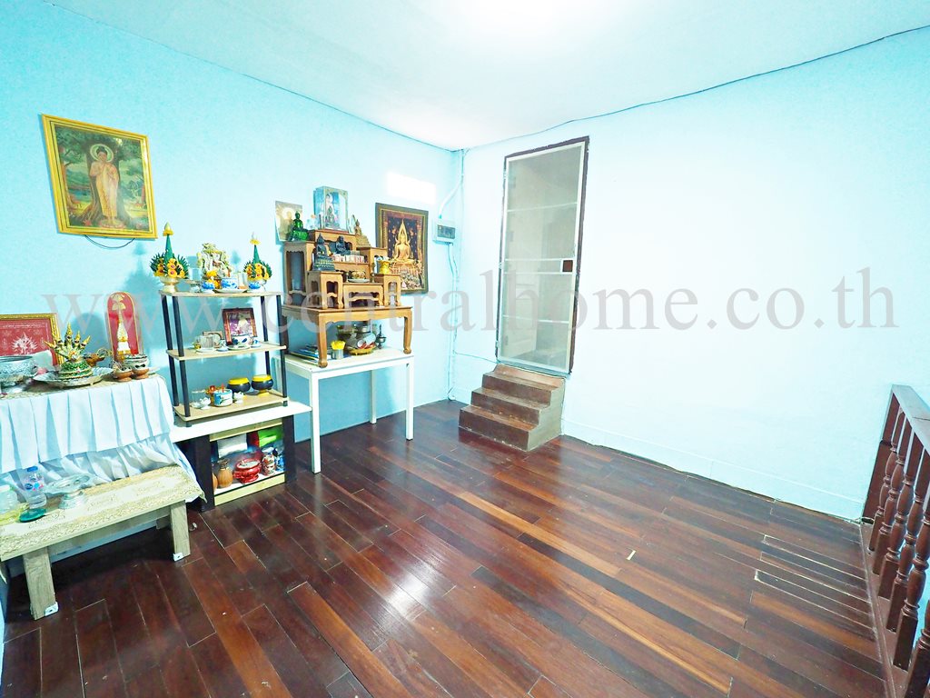 ทาวน์เฮ้าส์ หมู่บ้าน ธราดลบุรี รังสิต - คลอง 7 จ.ปทุมธานี