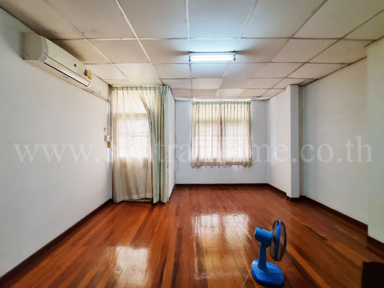 บ้านแฝด หมู่บ้าน โชคไพศาล ดอนเมือง