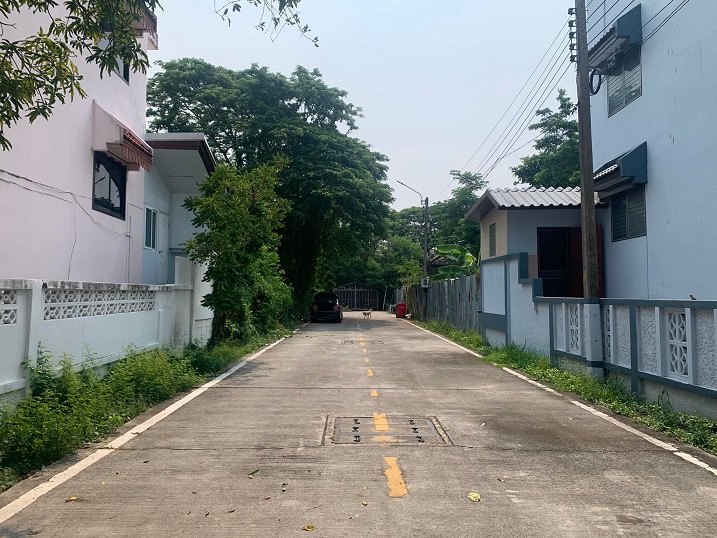 ขายที่ดิน ถูกที่สุดในโครงการ ที่ดินอยู่ในโครงการหมู่บ้านกฤตยาซอย 6
