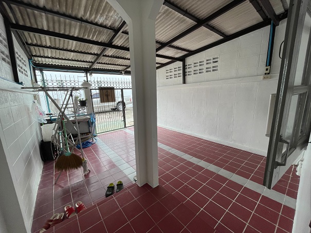 ขายทาวน์เฮ้าส์ 2ชั้น ลาดพร้าว41 แยก3 มี 2ห้องนอน 1ห้องน้ำ 1ห้องครัว