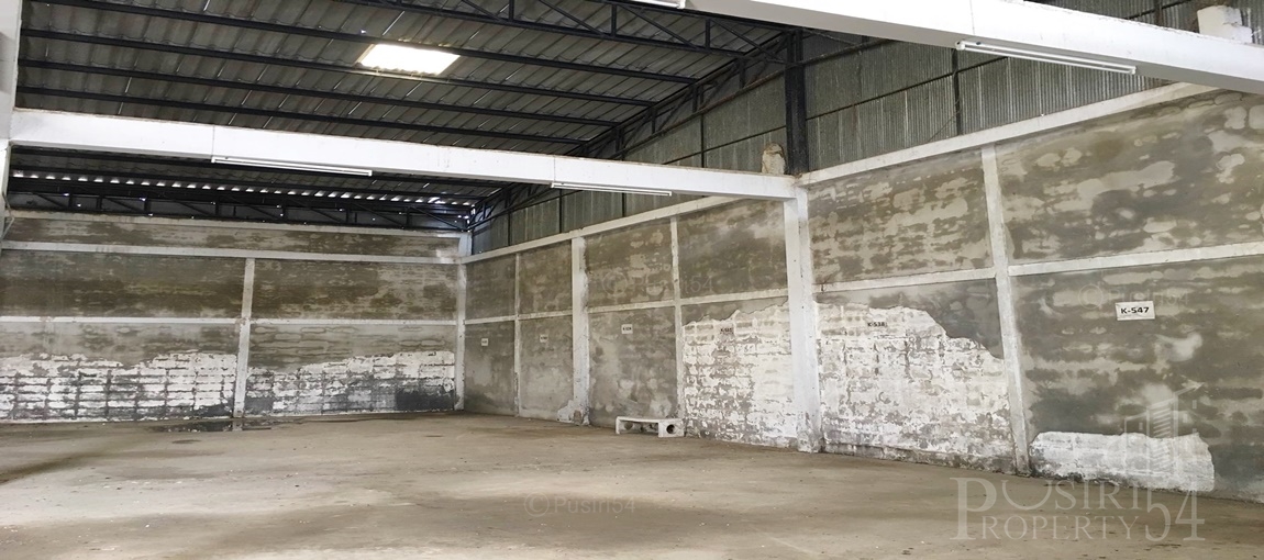โกดังเช่า 230 วา ราคาเบาๆ แค่เดือนละ 38,000 ใกล้เพชรเกษมมาก วางของหนักได้เยอะ เทพื้นให้ใหม่ รับได้ถึง 3 ตัน  KK2966R