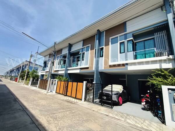 ทาวน์เฮ้าส์ บ้านฟ้าปิยรมย์เทนโดร เฟส 15 ลำลูกกา คลอง 6