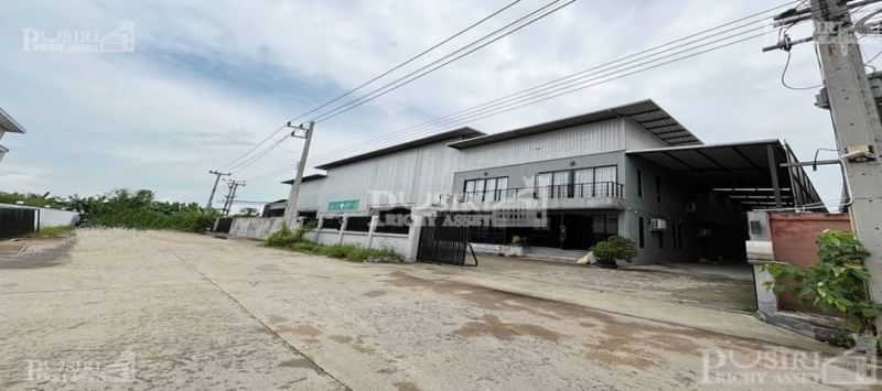 โรงงาน 1.5 ไร่ ที่มีพื้นใช้สอยมากที่สุด 1,838 ตร.ม. ใกล้ ถ. เศรษฐกิจ เงียบสงบท้ายซอยเเวดล้อมโรงงาน เทรลเลอร์เข้าสะดวก พร้อมบ้านพักคนงานอีก 10 ห้อง  KK5359S