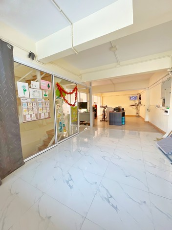 ขายอาคารพาณิชย์2คูหา 6ชั้น พร้อมกิจการ ใกล้แหล่งชุมชน ซอยลาดพร้าว112