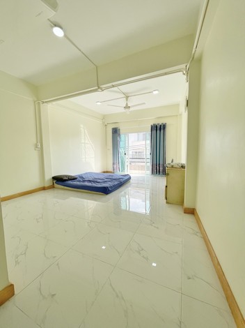 ขายอาคารพาณิชย์2คูหา 6ชั้น พร้อมกิจการ ใกล้แหล่งชุมชน ซอยลาดพร้าว112