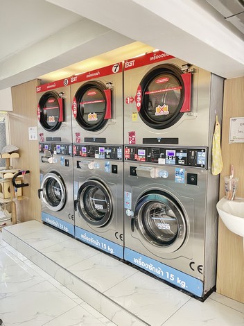 ขายอาคารพาณิชย์2คูหา 6ชั้น พร้อมกิจการ ใกล้แหล่งชุมชน ซอยลาดพร้าว112