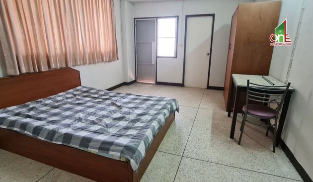 ขายอพาร์ทเม้นท์ 6 ชั้น สะดวกการเดินทาง ทำเลดี ตรงข้าม มหาวิทยาลัยธุรกิจบัณฑิตย์ ถนนประชาชื่น นนทบุรี