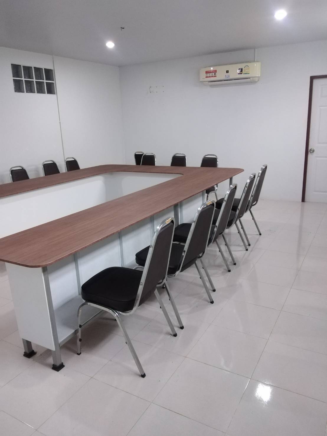 ขายด่วนโกดังพร้อมออฟฟิศ ทำเลดี อำเภอนิคมพัฒนา จังหวัดระยอง