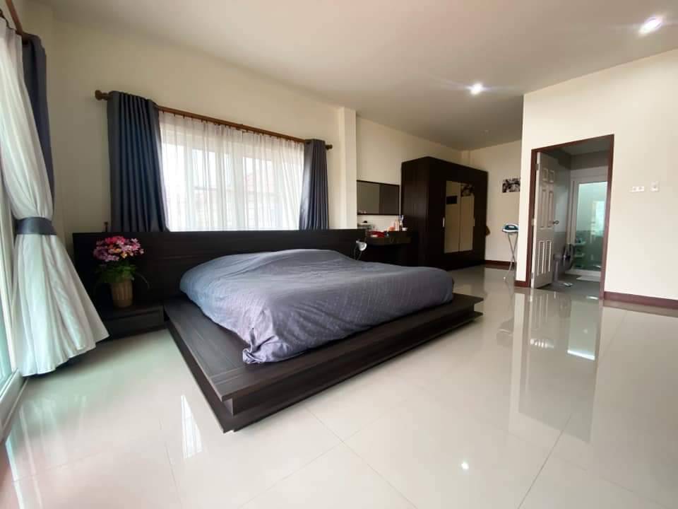 ขายด่วนบ้านเดี่ยวพร้อมเฟอร์นิเจอร์ ราคาถูก หมู่บ้านวริศรา8 อ.บ้านฉาง จ.ระยอง