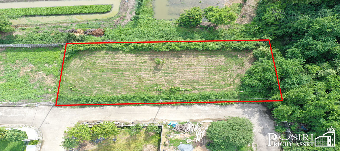 ที่ปลูกบ้าน 242 วา. ใกล้ ถ. บรม เพียง 188 ม. หน้ากว้างสวย 47 เมตร ติดตะวันออก สะดวกสบายด้วย Design Village / Starbuck/ กูเม่ ก่อนสาย 3 - kk5051s