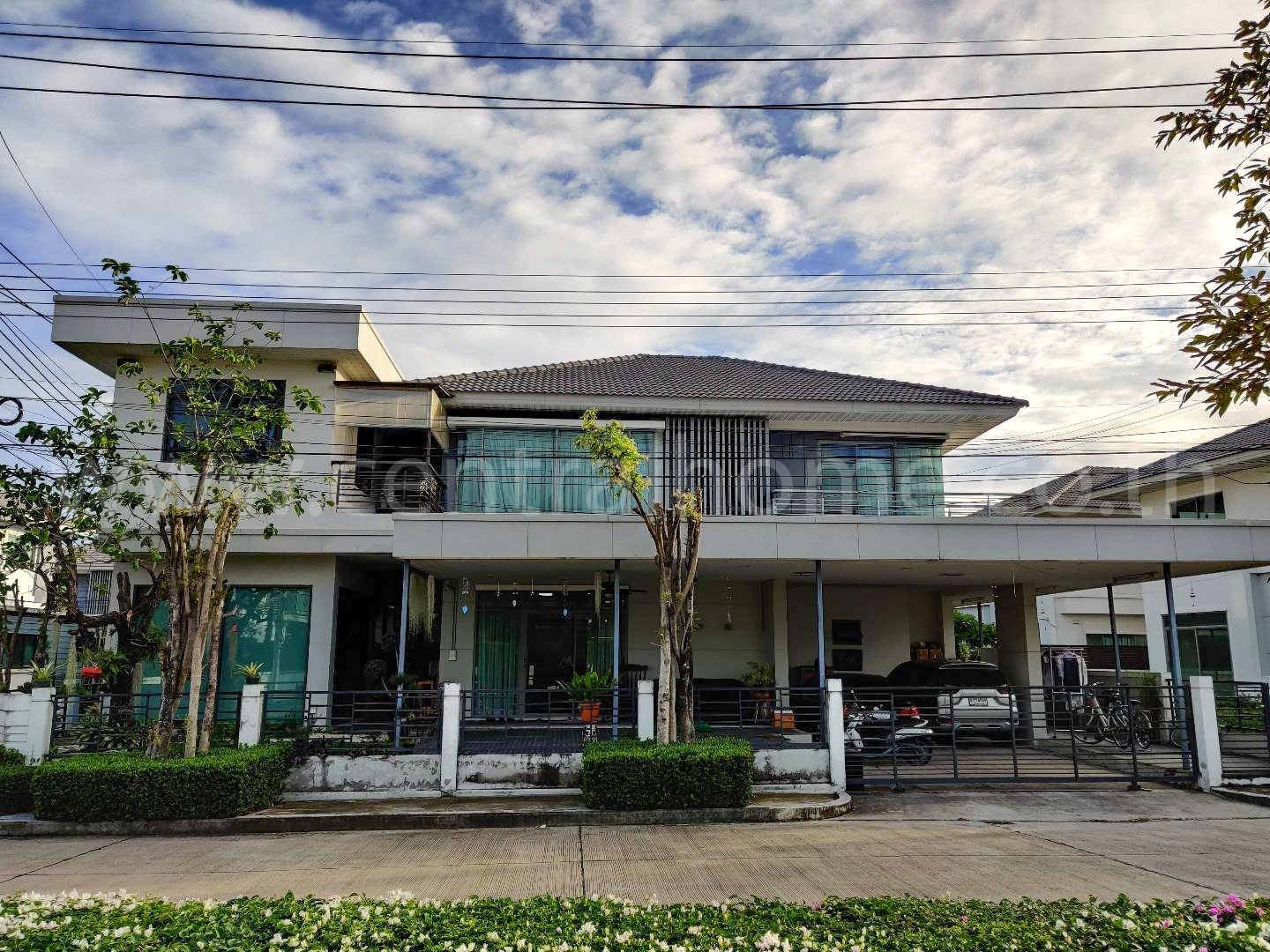 บ้านเดี่ยว เพอร์เฟค เพลส รัตนาธิเบศร์ หลังมุม ถนนเมน