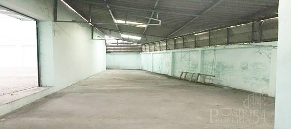 ขาย/ให้เช่า 300 ตรม. เดินทางสะดวก ใกล้ถนนหลัก เส้นเพชรเกษม เพียง 300 เมตร อ้อมน้อย - KK2839S