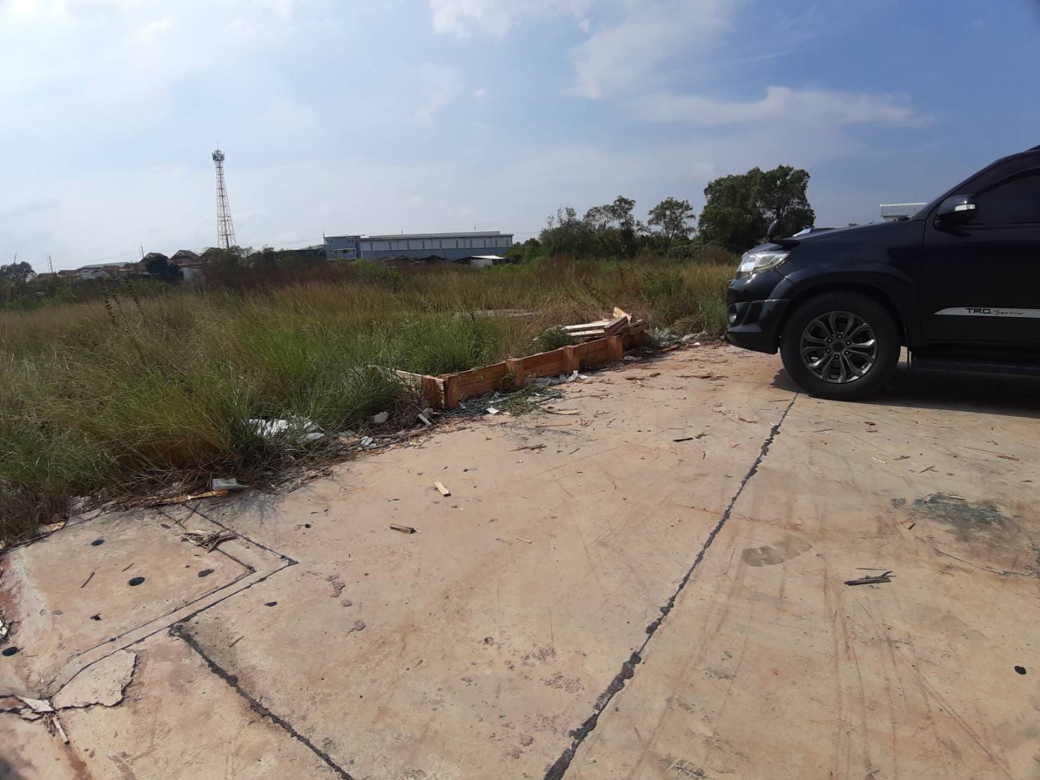 ขายที่ดินเปล่า 8ไร่เศษ ในซอยบางกระดี่ 35/1 ใกล้รง.ฮาตาริ