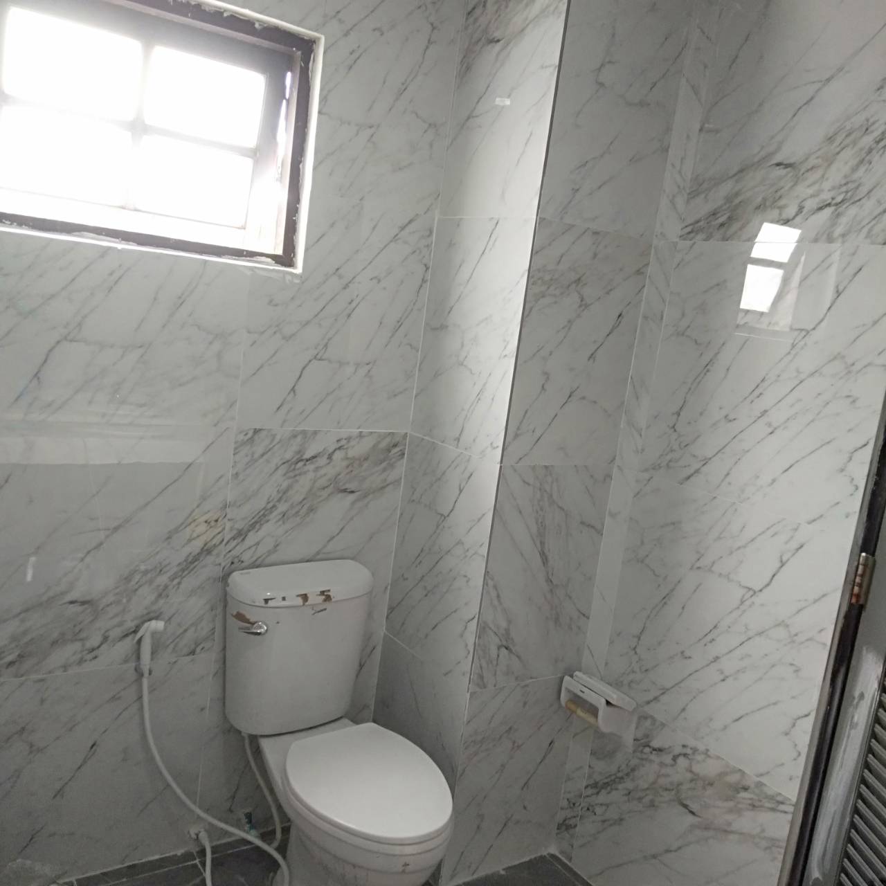 รับต่อเติมบ้านและงานอื่นๆ กันสาดหน้าบ้าน โรงจอดรถ ห้องน้ำ ห้องครัว เดินไฟ ตามเนื้อหาด้านล่าง งานเล็กงานน้อย-งานมาก ไปหมด559...55569