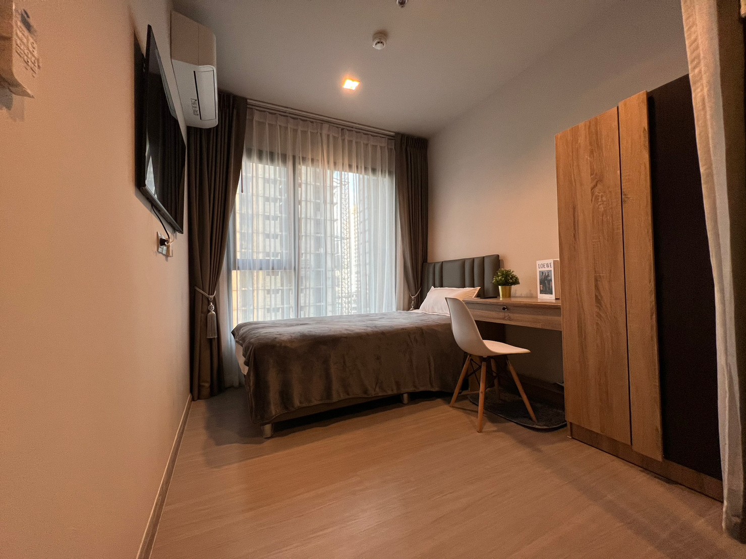 For Rent ให้เช่า Life Asoke Rama9 2นอน1น้ำ ชั้น10 35.69ตรม ระเบียงทิศเหนือ วิวไม่บล็อค