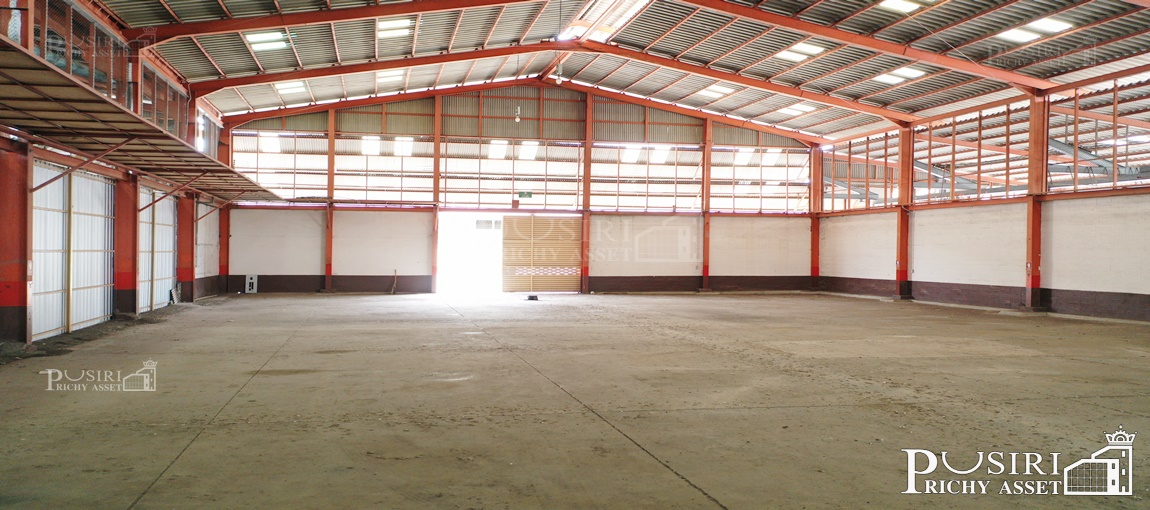 แบ่งให้เช่าโกดัง 900-1,900 ตร.ม. ทำเลดีใกล้เซ็นทรัลมหาชัย สบายใจมีรปภ.คอยดูแล เข้าออกสะดวกเชื่อมต่อ ถ.เอกชัย ใกล้พระราม 2  KK4400S