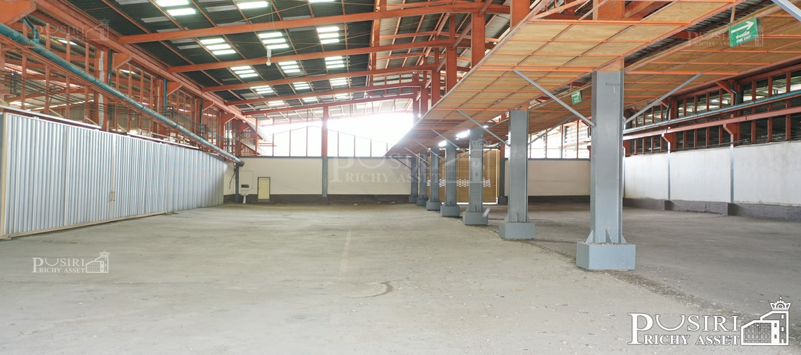 แบ่งให้เช่าโกดัง 900-1,900 ตร.ม. ทำเลดีใกล้เซ็นทรัลมหาชัย สบายใจมีรปภ.คอยดูแล เข้าออกสะดวกเชื่อมต่อ ถ.เอกชัย ใกล้พระราม 2  KK4400S