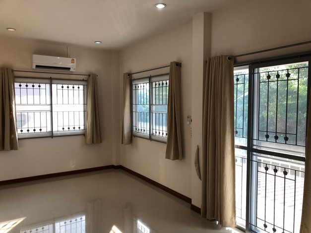 ขายบ้านเดี่ยวหลังใหญ่ บ้านสวย ทำเลดี เหมาะพักอาศัย อ.ปากช่อง จ.นครราชสีมา 