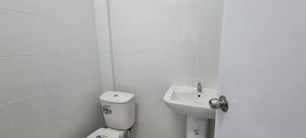 ขาย ทาวน์เฮ้าส์ รีโนเวทแล้วทั้งหลัง ทำเลดี หมู่บ้านทรงพล ลำลูกกาคลอง2