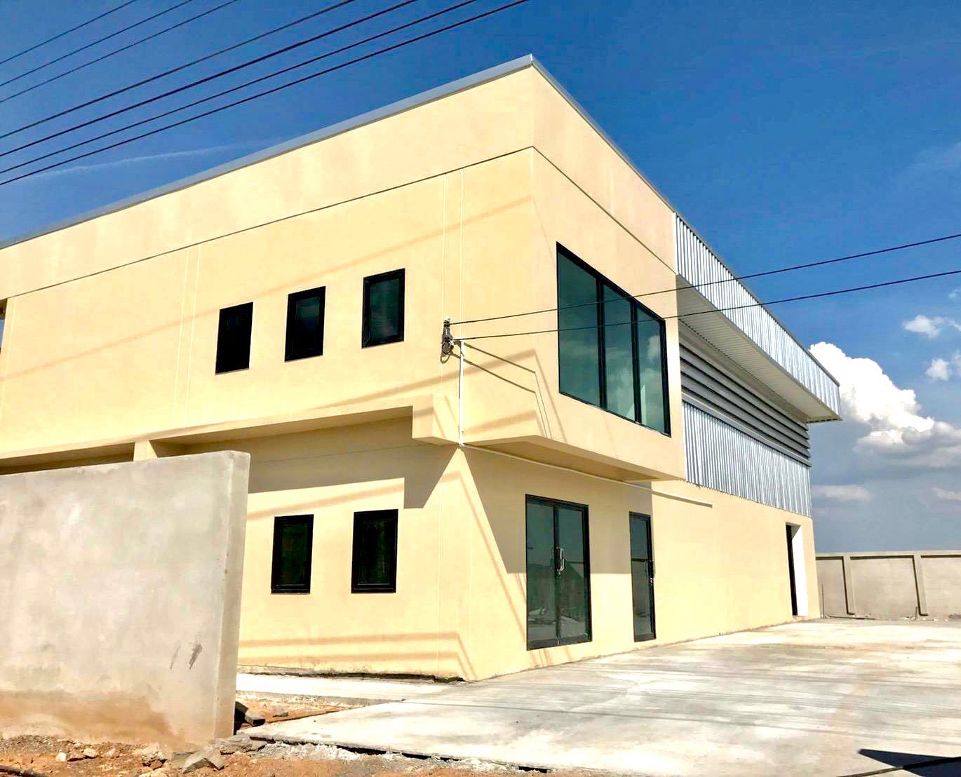 ถูกสุดๆ โรงงานใหม่ พร้อมที่ดิน 100 ตรว เริ่มต้น 1.6 ล้านบาท อ. ไทรน้อย จ.นนทบุรี