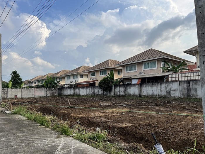 ขาย ที่ดิน ย่านบางซื่อ เนื้อที่ 70 ตร.วา ซอย วงศ์สว่าง 19 ใกล้ สถานีรถไฟฟ้า MRT วงศ์สว่าง