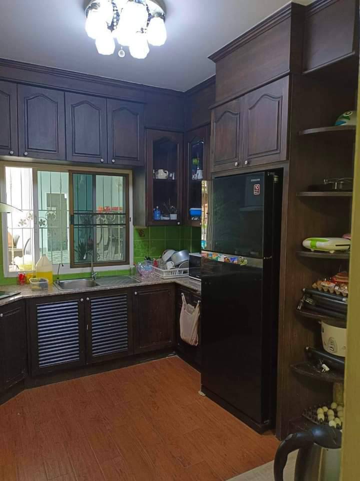 ขายบ้านสวยพร้อมสระว่ายน้ำ ม.พรเทพพัทยา เหมาะทำธุรกิจได้หลายอย่าง ทำเลดี อ.บางละมุง จ.ชลบุรี 