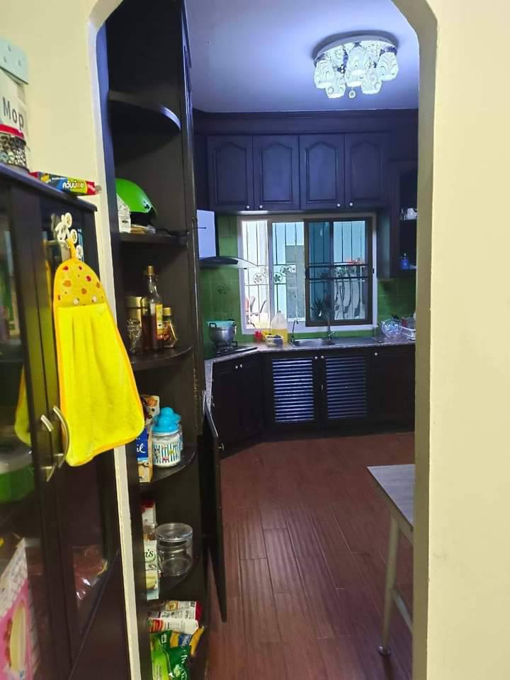 ขายบ้านสวยพร้อมสระว่ายน้ำ ม.พรเทพพัทยา เหมาะทำธุรกิจได้หลายอย่าง ทำเลดี อ.บางละมุง จ.ชลบุรี 