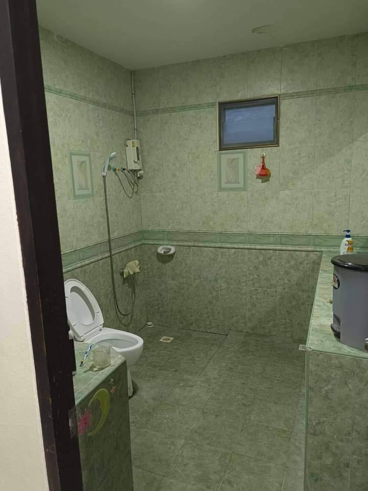 ขายบ้านสวยพร้อมสระว่ายน้ำ ม.พรเทพพัทยา เหมาะทำธุรกิจได้หลายอย่าง ทำเลดี อ.บางละมุง จ.ชลบุรี 