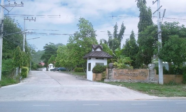 ขาย​บ้านพูล​วิลล่าหัวหิน ห่างจากตัวเมืองหัวหิน​เพียง 3 กม.เท่านั้น​ เป็น​หมู่บ้านเชิงเขา​ที่มี​ความ​สงบ​ ร่มรื่น