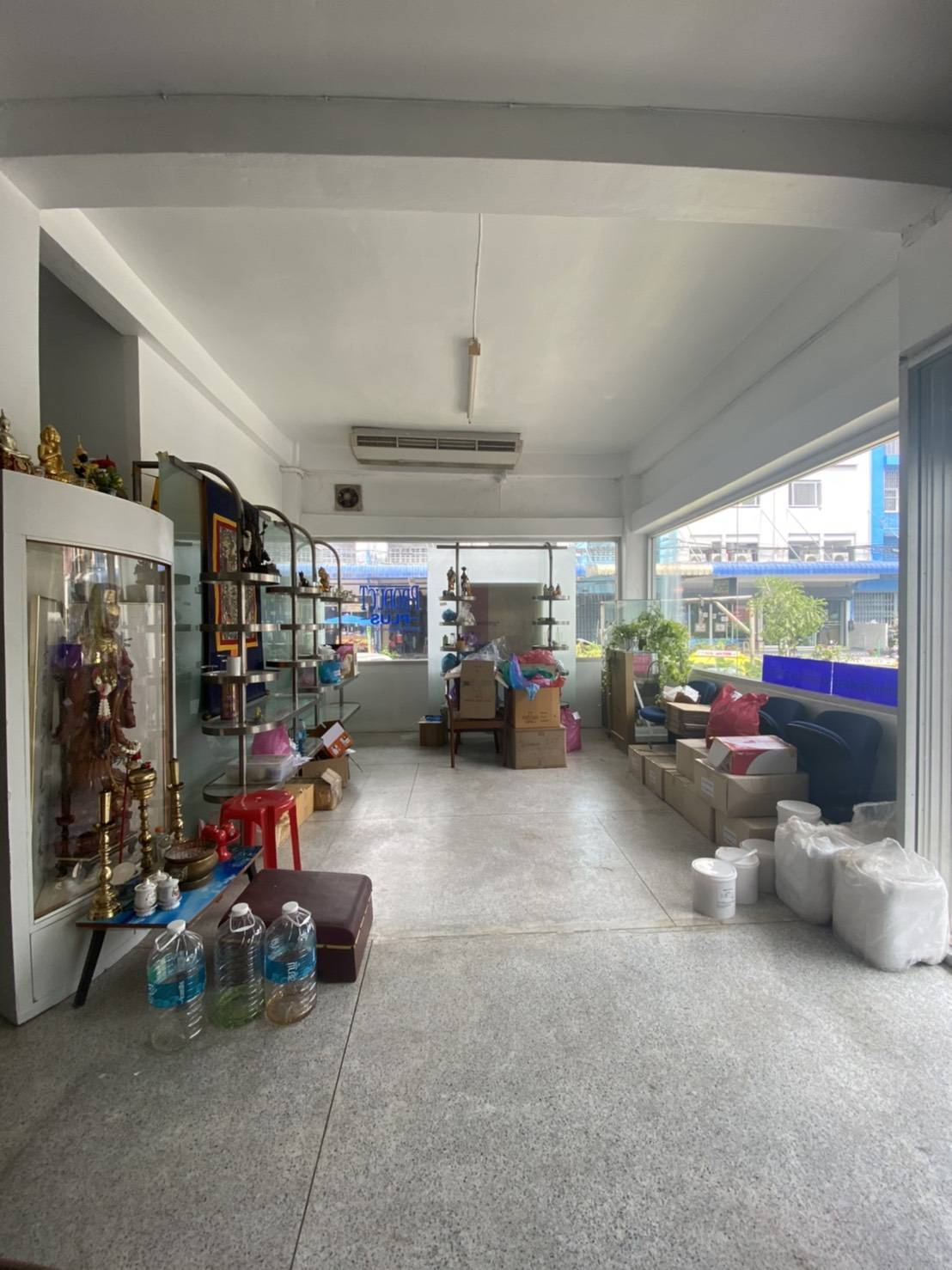 ขายด่วนอาคารพาณิชย์ 4 ชั้น 2 คูหาติดกัน ห้องมุม ซอยพัฒนาการ 64,66 เข้าได้ทั้ง 2 ซอย