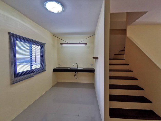 บ้านให้เช่าบ้านทาวน์โฮม 2 ชั้น โครงการมายโอโซน บ้านฉาง ติดถนนหลัก เป็นทางลงหาดพยูน