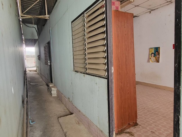 ขายที่ดินพร้อมโกดังติดถนน เหมาะทำเป็นคลังสินค้าหรือทำธุรกิจได้หลายอย่าง ทำเลดี อ.สามพราน จ.นครปฐม