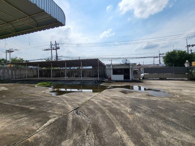 ขายที่ดินพร้อมโกดังติดถนน เหมาะทำเป็นคลังสินค้าหรือทำธุรกิจได้หลายอย่าง ทำเลดี อ.สามพราน จ.นครปฐม