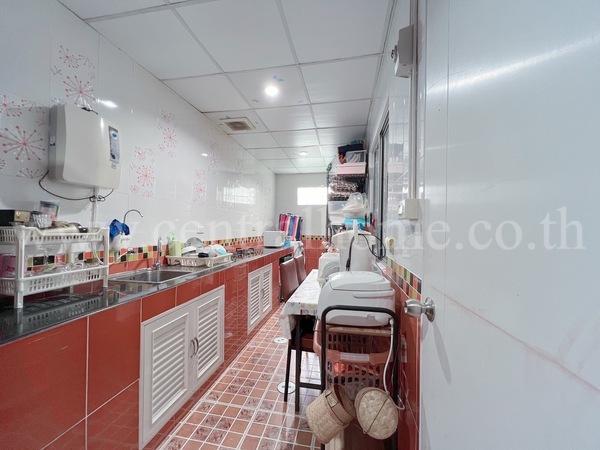 ทาวน์เฮ้าส์ หมู่บ้าน พฤกษา 60 บางพูน ปทุมธานี หลังมุม