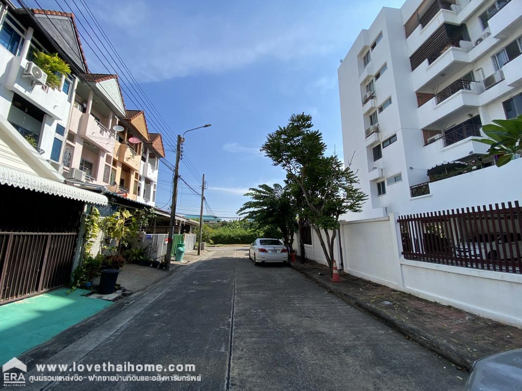 ขายทาวน์โฮม3ชั้น ม.สัมมากร รามคำแหง 112 หน้าหมู่บ้านมีสถานีรถไฟฟ้าสัมมากร-สายสีส้ม พื้นที่ 22.5 ตรว. ทำเลแบบนี้หาไม่ได้แล้ว