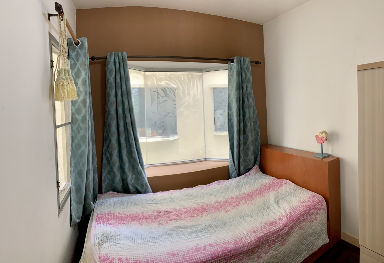 ให้เช่า คอนโดบ้านสวนธน รัชดา 36 (ซ.เสือใหญ่) 47 ตรม. 2 นอน วิวสวน สวนร่มรื่นทั้งโครงการ ใกล้ ม.จันทร์เกษม ห้างสรรพสินค้า  เข้าออกได้หลายทาง