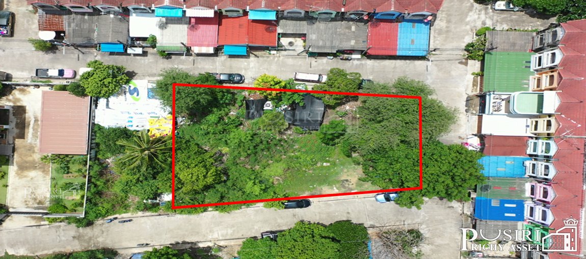 ที่สวย 186.6 วา สะดวกติดถนน 3 ด้าน ในซอยค่ายกำแพงเพชร ใกล้เศรษฐกิจ  พุทธสาคร