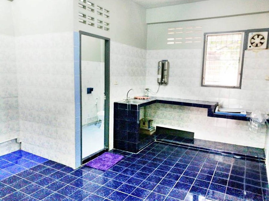 ขายทาวน์เฮ้าส์ 2 ชั้น 2 ห้องนอน ซอยสุขุมวิท 93 ใกล้ BTS บางจาก
