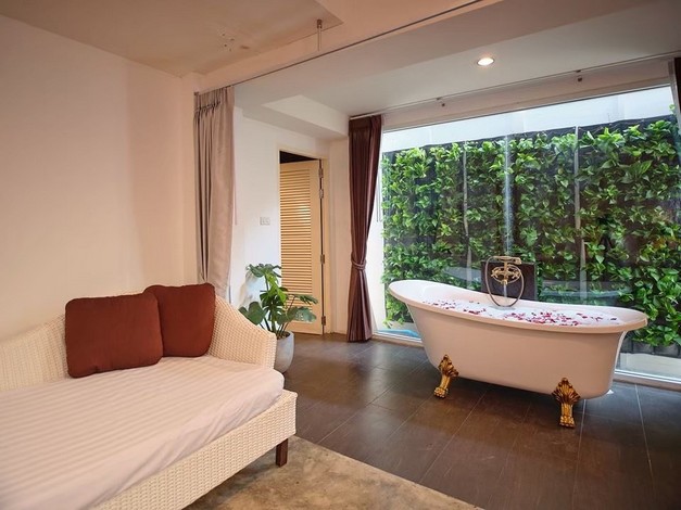 ขายที่ดินพร้อมโรงแรม ใจกลางเมืองเชียงใหม่ จ.เชียงใหม่