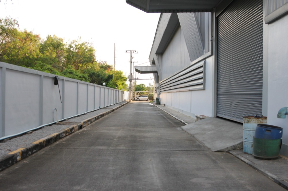 ขายโกดัง-โรงงาน ติดถนนสุวินทวงศ์ ศาลาแดง บางน้ำเปรี้ยว ฉะเชิงเทรา