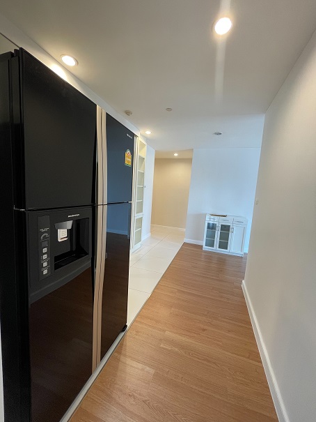 ให้เช่าคอนโด จามจุรี แสควร์ เรสซิเด้นท์ 2ห้องนอน 100 sqm. ชั้น9 ห้องมุม ติด ม.จุฬาฯ โทร 0835533636