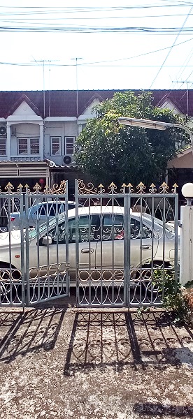  ขายด่วนทาวเฮาส์2 ชั้นหมู่บ้านรินทร์ทอง สุขาภิบาล3  ใกล้ Home Pro  Lotus สุขาภิบาล 3 