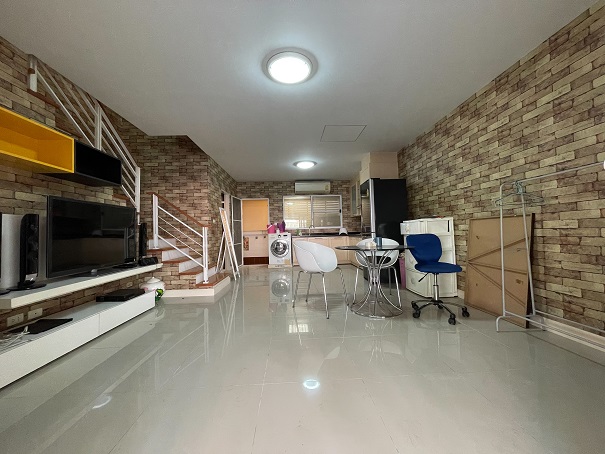 ขายทาวน์เฮ้าส์ บ้านกลางเมือง อ่อนนุช - วงแหวน 3ห้องนอน 0835533636