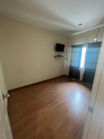 ขายทาวน์เฮาส์ 2 ชั้น หมู่บ้านโกเด้นทาวน์บางแค บ้านสวย ใกล้ MRTหลักสองเพียง 1.5 กิโลเมตร ทำเลดี