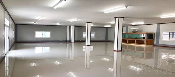 ให้ เช่า โกดังใหม่ 1,900ตร.ม. พื้นที่ใช้สอย เยอะจุใจ พร้อมออฟฟิศ + ห้องนอน ใกล้ พระราม 2 เพียง 250 ม.