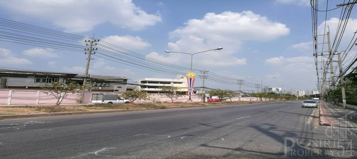 แบ่งให้เช่าโรงงาน 1,759-8,976 ตร.ม. พื้นที่สีม่วง รถเทรลเลอร์เข้า-ออกสะดวก สังเกตง่ายติดถนนเศรษฐกิจ KK3709S