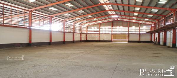 แบ่งให้เช่าโกดัง 900-1,900 ตร.ม. ทำเลดีใกล้เซ็นทรัลมหาชัย สบายใจมีรปภ.คอยดูแล เข้าออกสะดวกเชื่อมต่อ ถ.เอกชัย ใกล้พระราม 2 เพียง 600 ม.